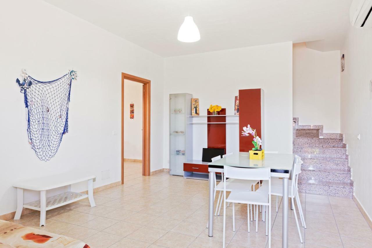 Focallo Seaside Holiday Flat Santa Maria del Focallo Esterno foto